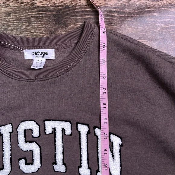 Refuge Austin White Chenille Embroidered Fleece Charcoal Grey Sweatshirt - Picture 8 of 9